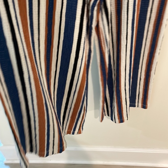 Jumpsuit Romper with peek a boo tummy - Picture 3 of 7